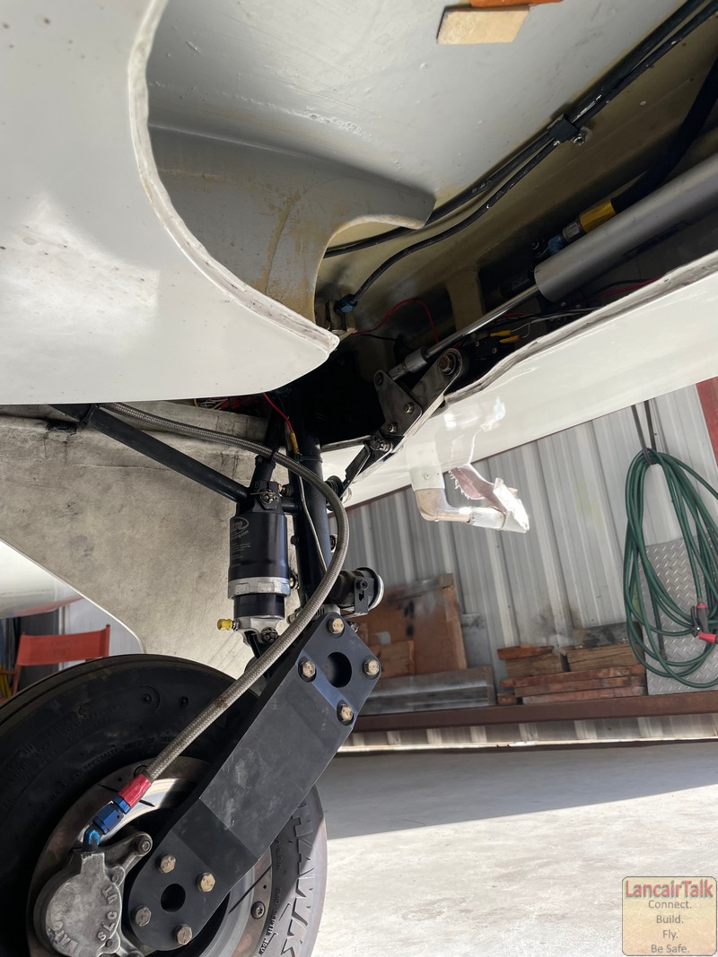 Lancair 320/360 N2PE photo