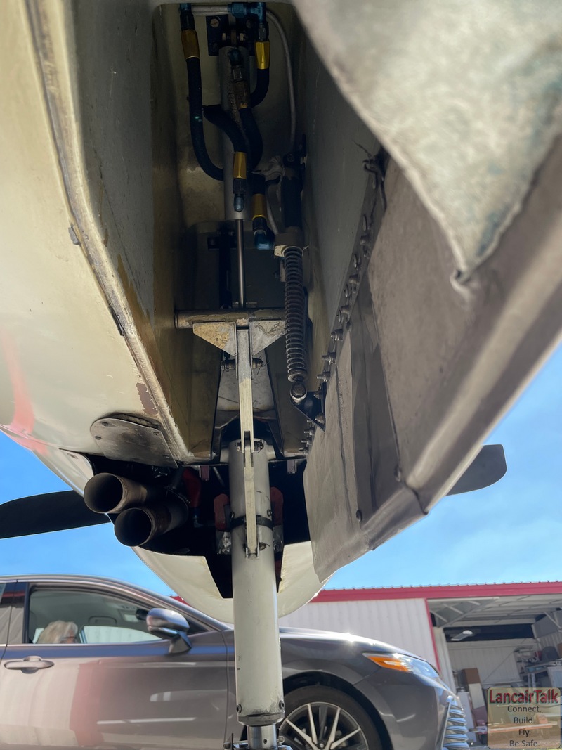 Lancair 320/360 N2PE photo