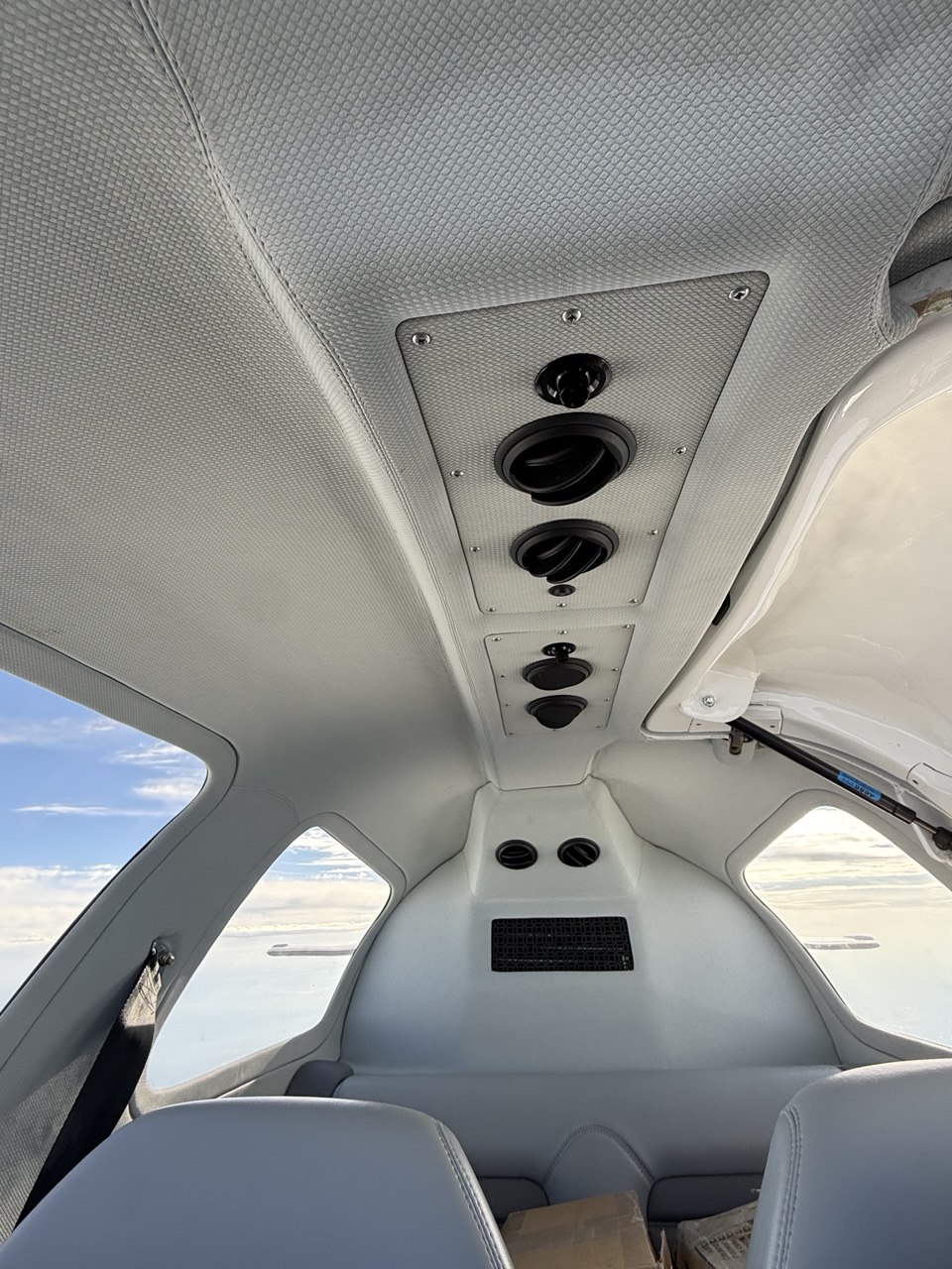 Lancair IV-P N451M photo