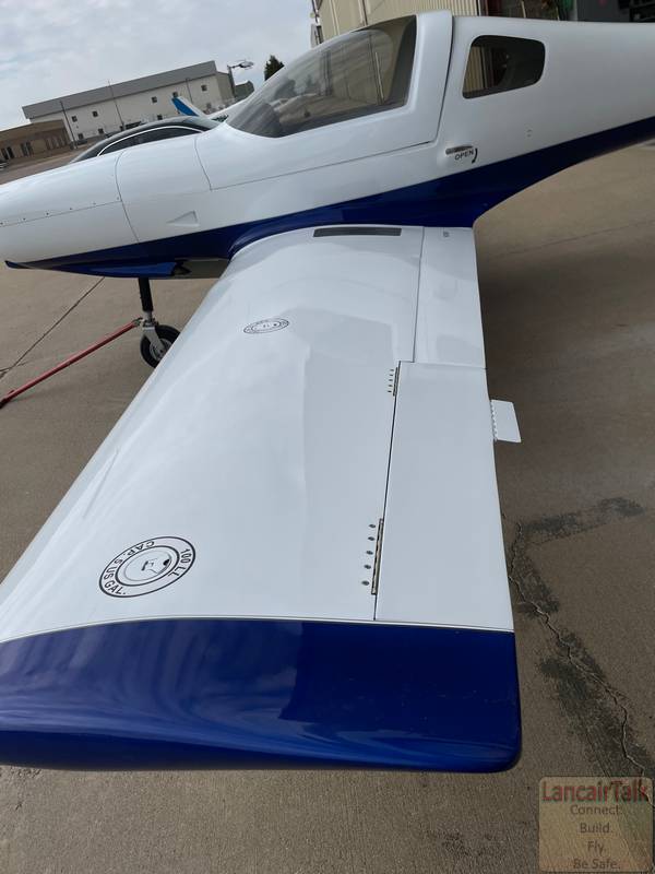 Lancair 320/360 N52LC photo