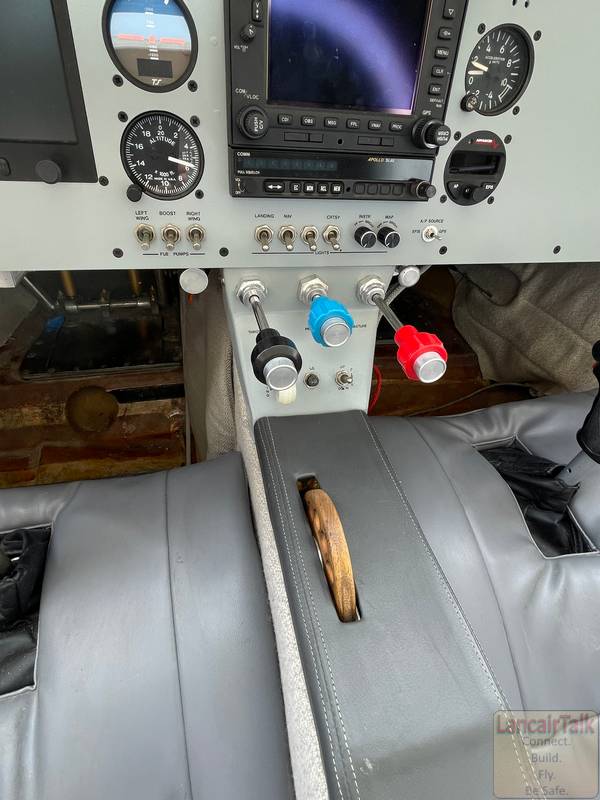 Lancair 320/360 N52LC photo