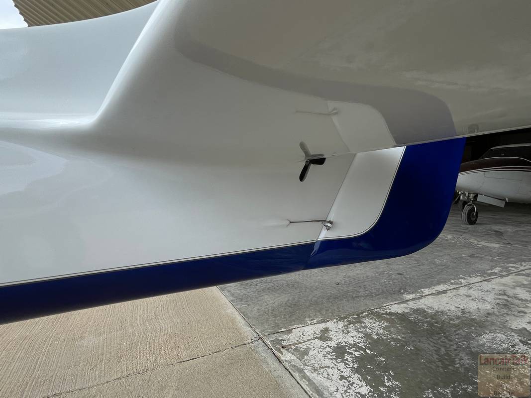 Lancair 320/360 N52LC photo