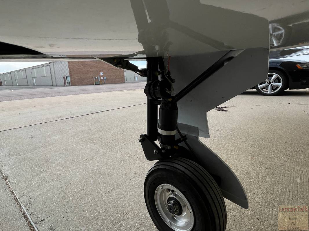 Lancair 320/360 N52LC photo