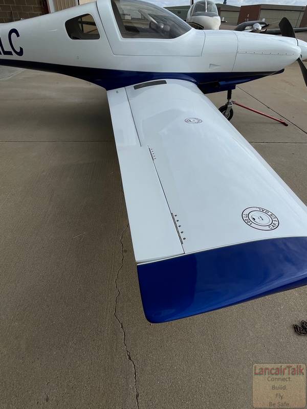 Lancair 320/360 N52LC photo