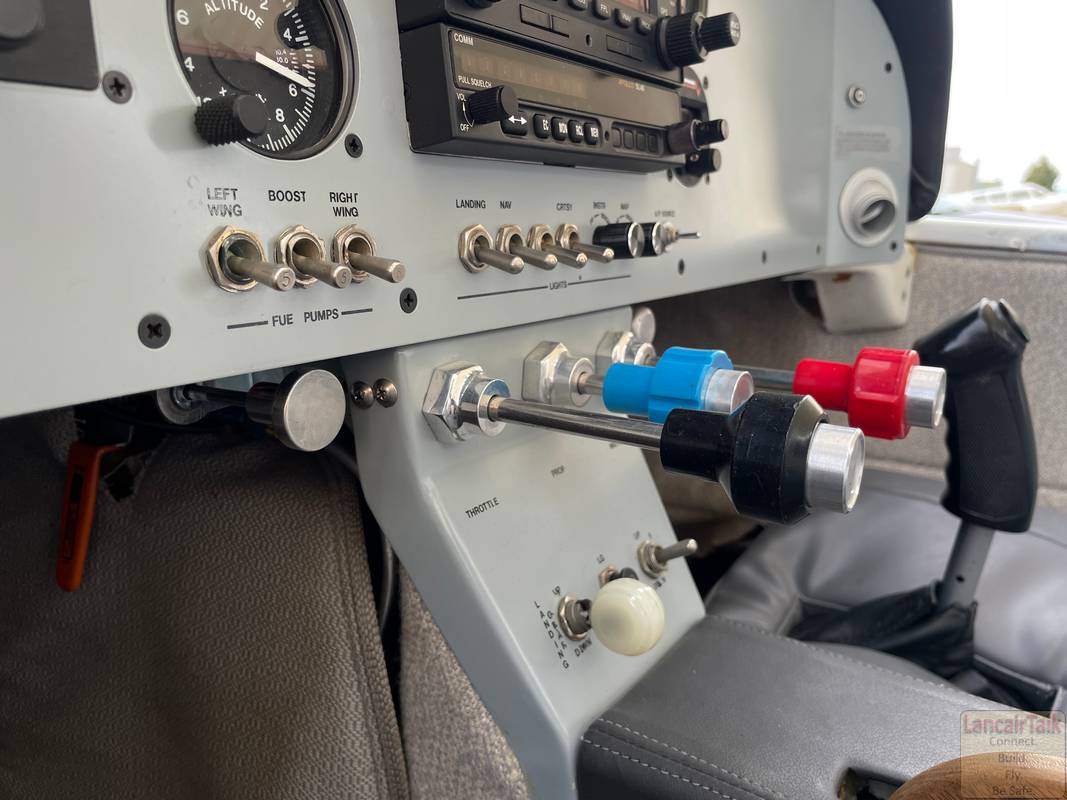 Lancair 320/360 N52LC photo